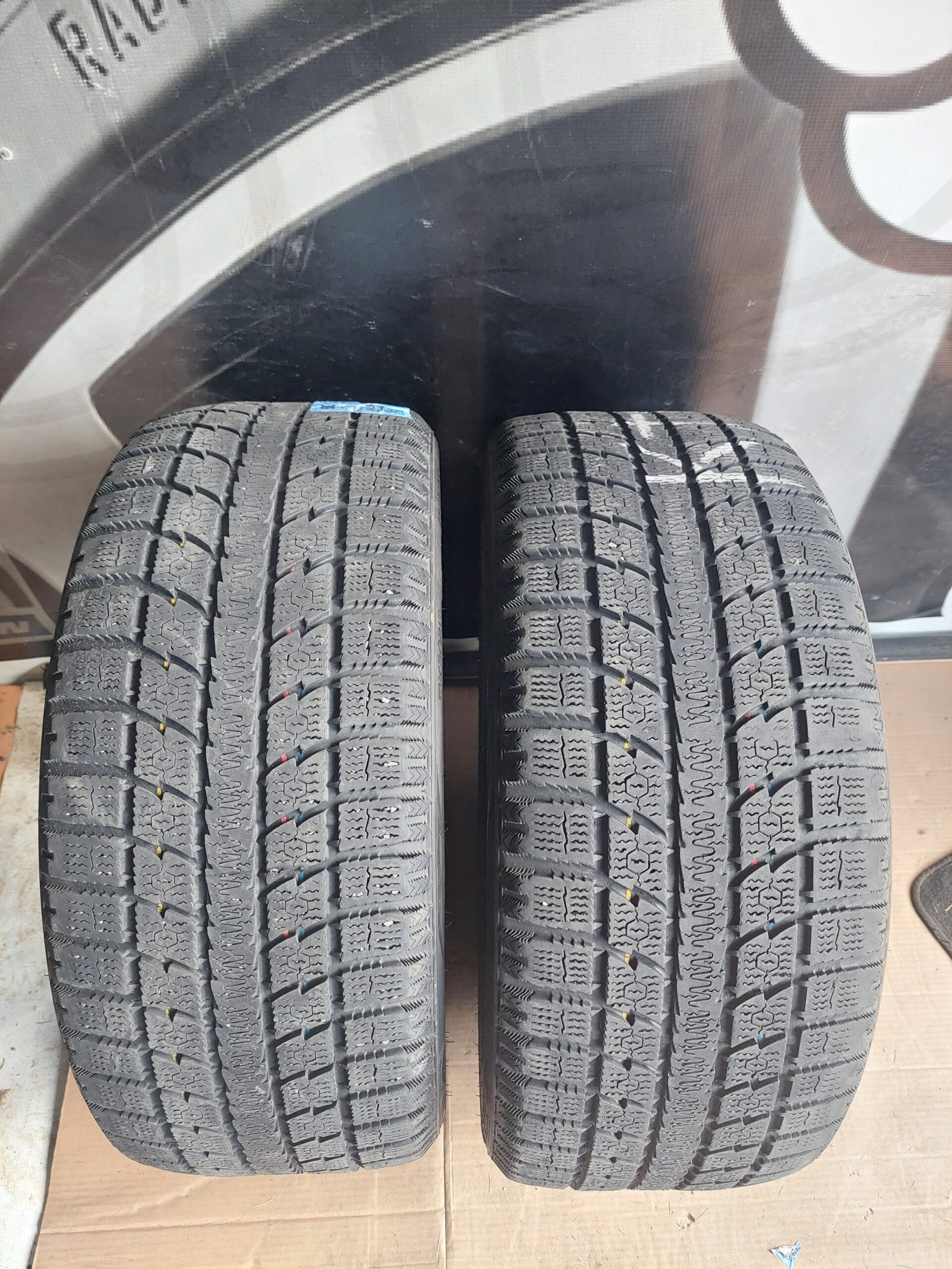 1000025833 225/45R17 žieminės padangos | Toyo Observe Gsi - Image 1