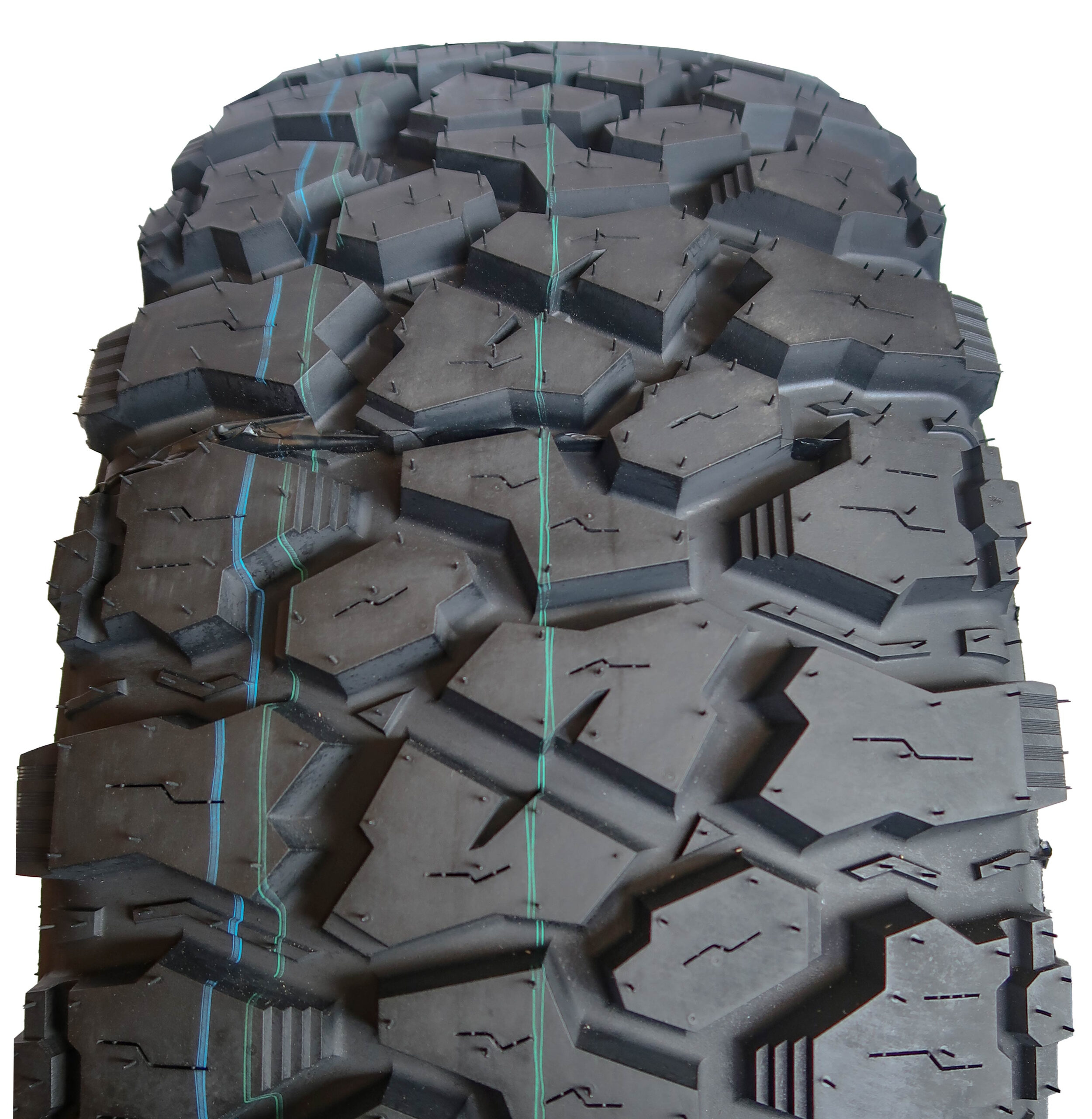 178115892976813 35X13,50R17 COMFORSER CF3300 12PR 121Q POR - Image 1